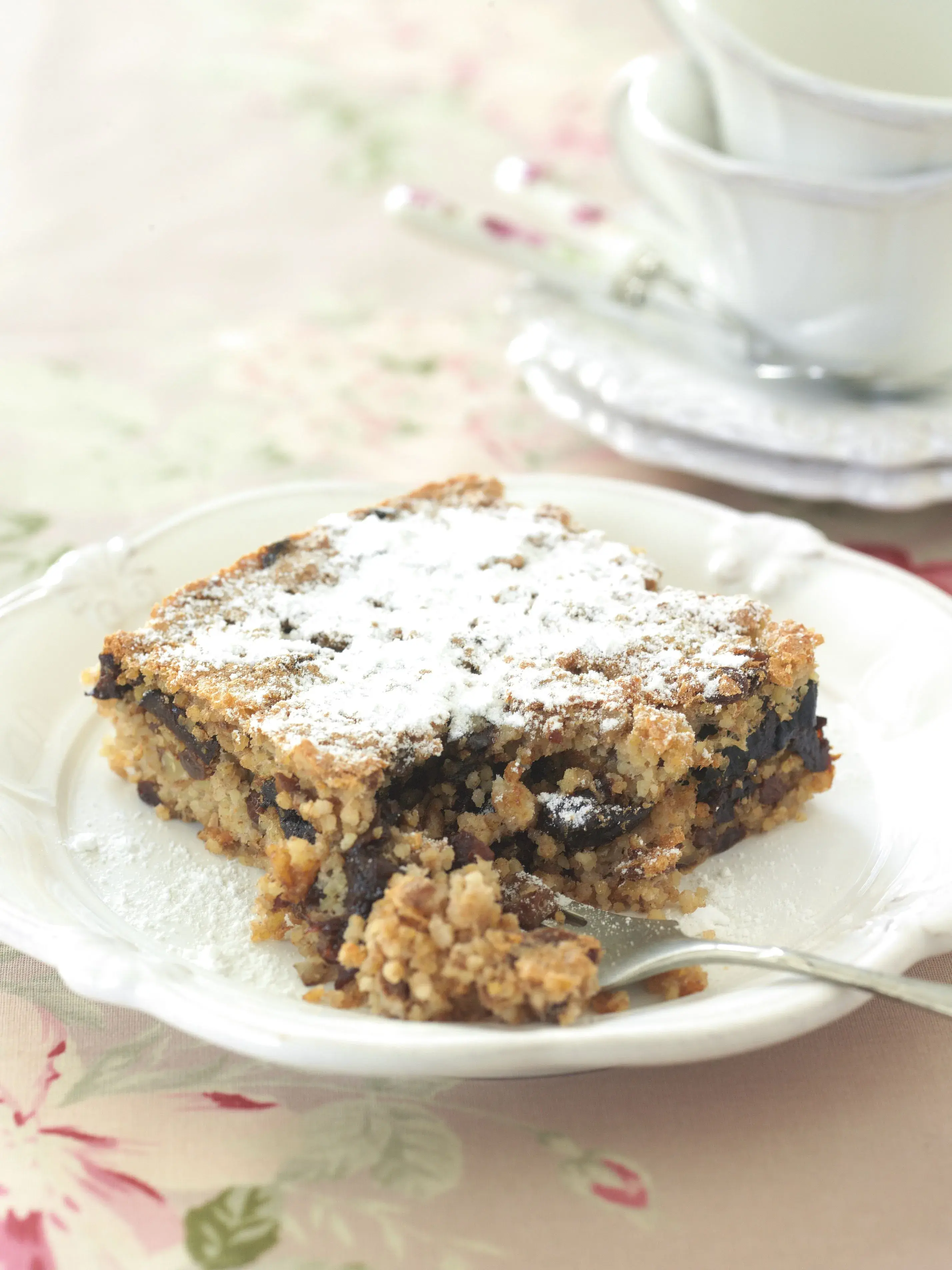 Jahelník (Czech Millet Bake with Prunes)