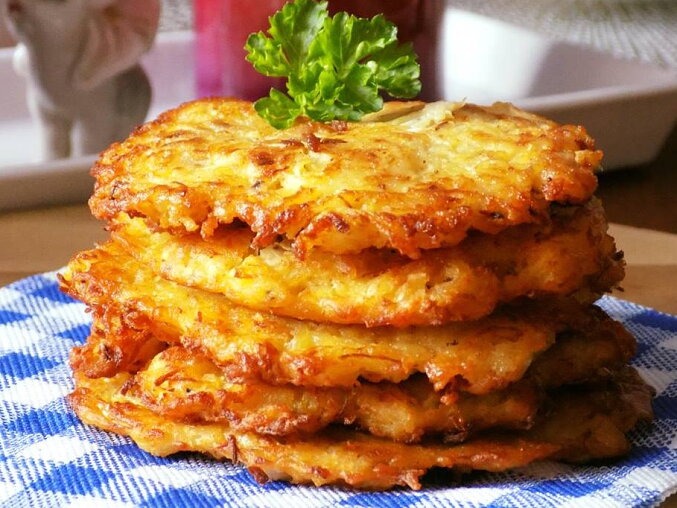 Zelníky with Chicken (Czech Sauerkraut and Potato Patties)