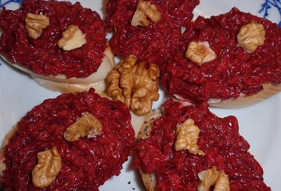 Beetroot and Walnut Spread