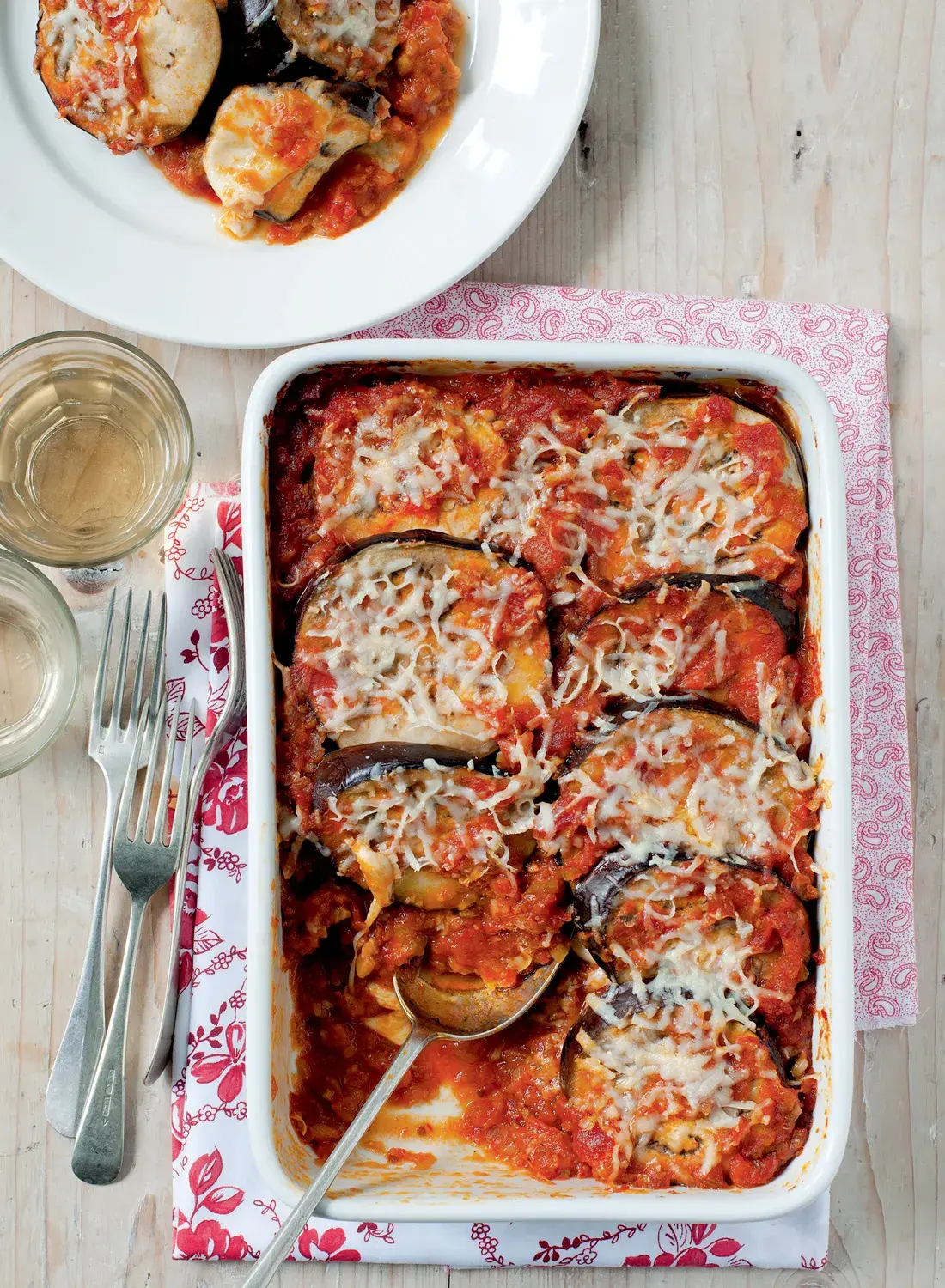 Italian-Style Baked Aubergines (Parmigiana di Melanzane)