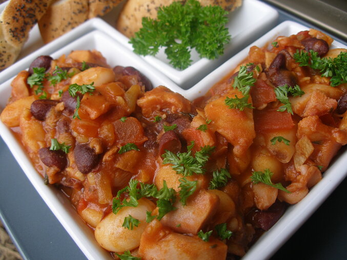 Beans with Smoked Chicken