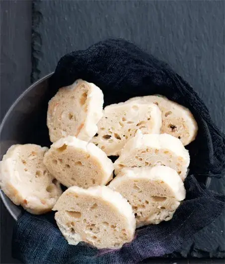 Kváskové knedlíky (Czech Sourdough Dumplings)