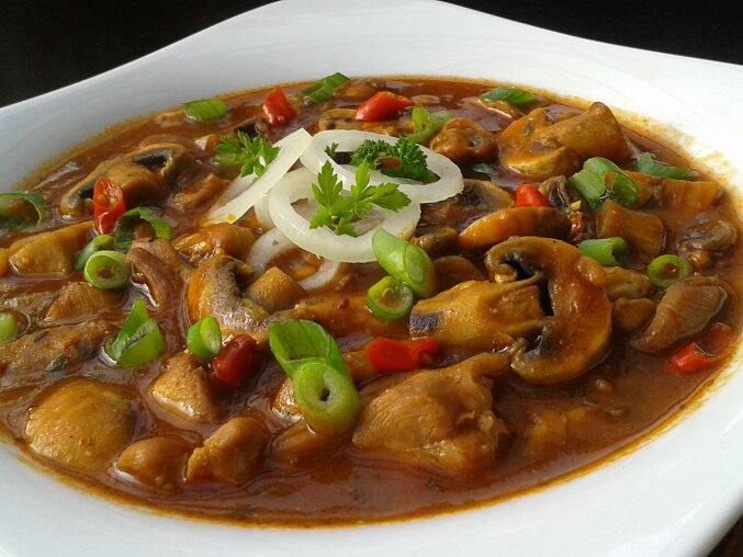 Mushroom and Chicken Goulash