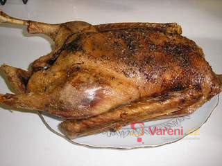 Roast Goose Stuffed with Apples