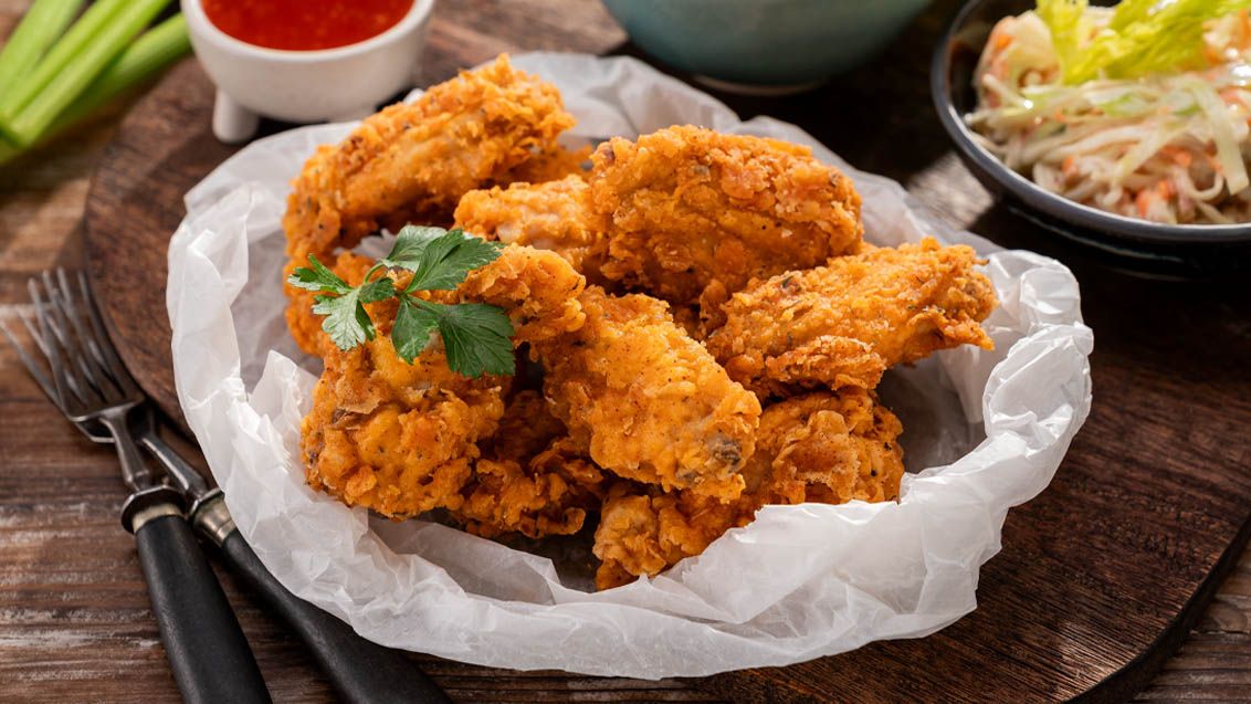 Fried Chicken Wings in Spicy Batter
