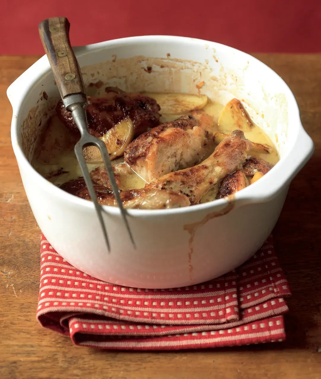 Roast Chicken with Apples in Cream Sauce