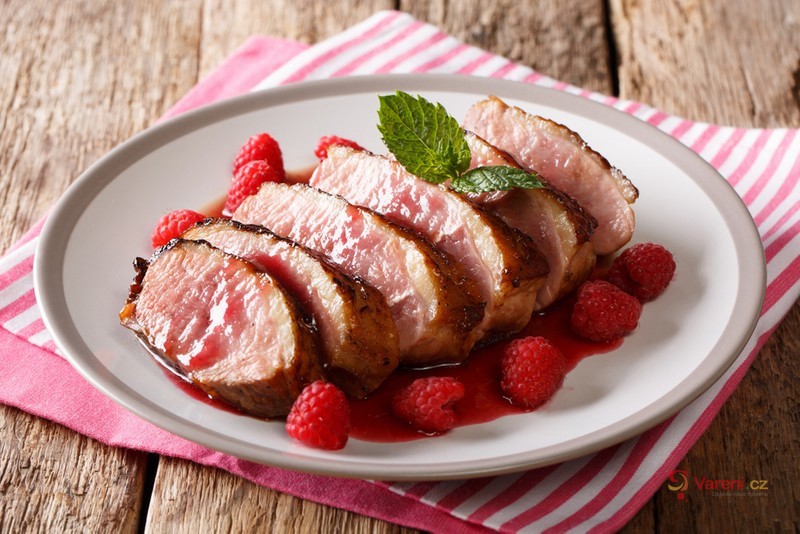 Grilled Duck Breasts with Raspberry Sauce
