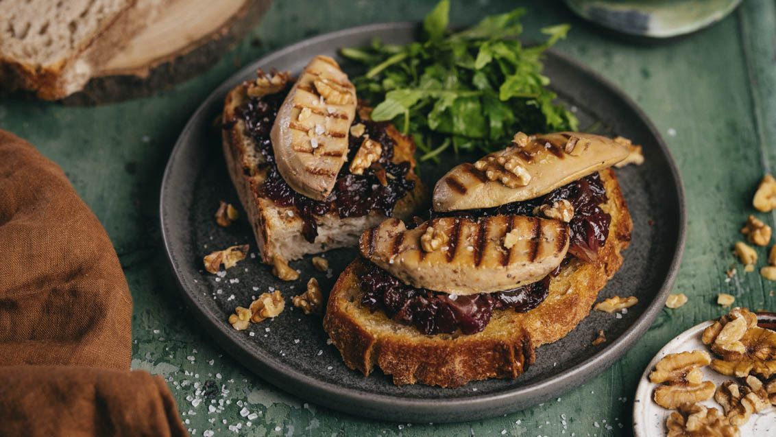 Duck Liver with Red Onion and Walnuts