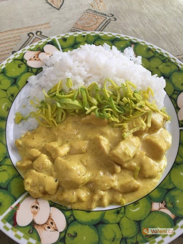 Chicken with Cream and Curry
