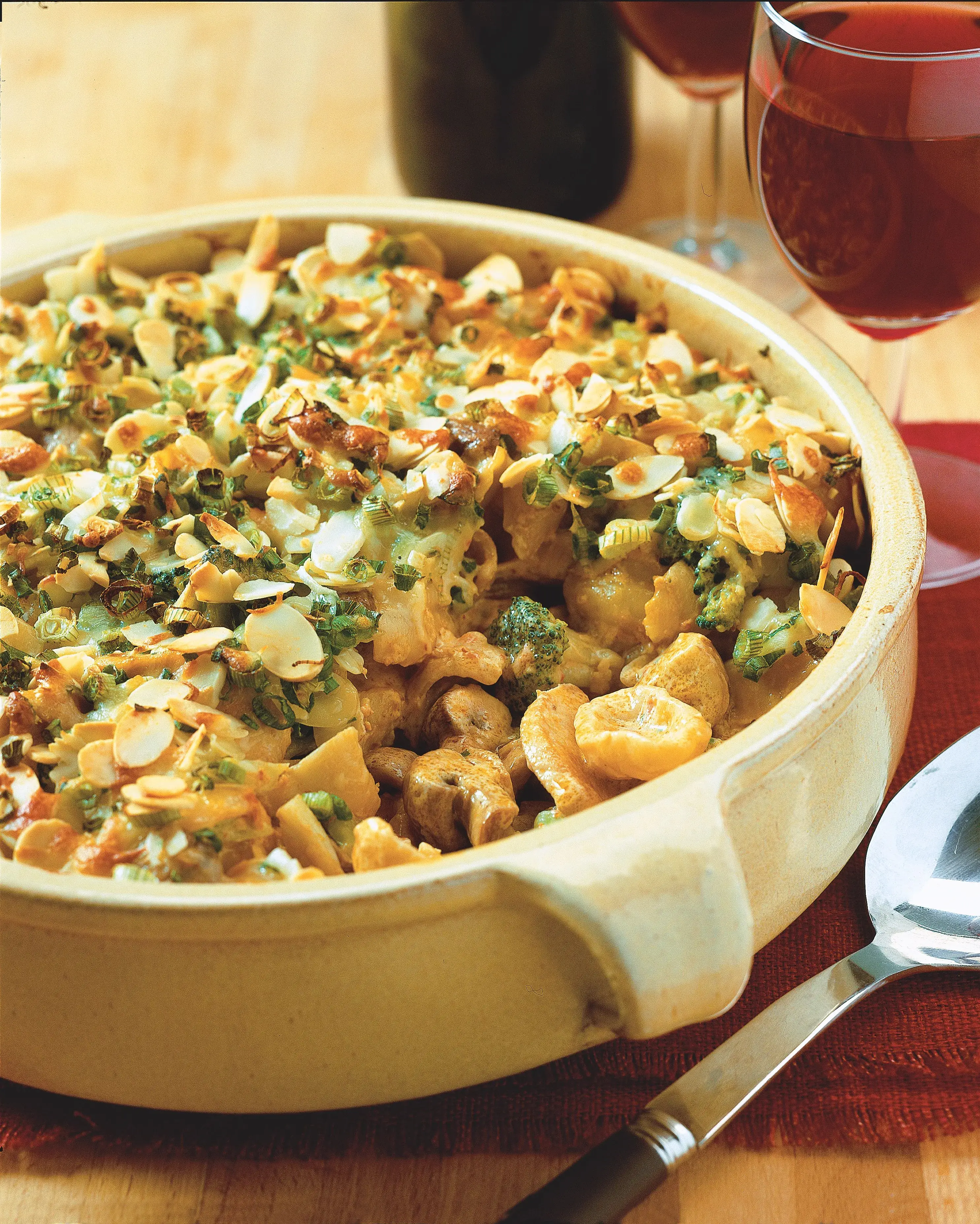 Baked Pasta with Chicken, Broccoli and Mushrooms