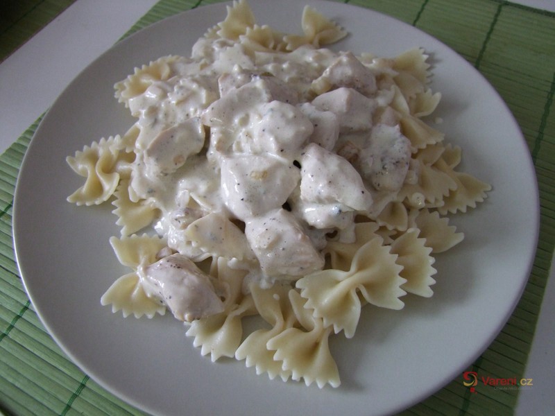 Chicken in Cheese Sauce