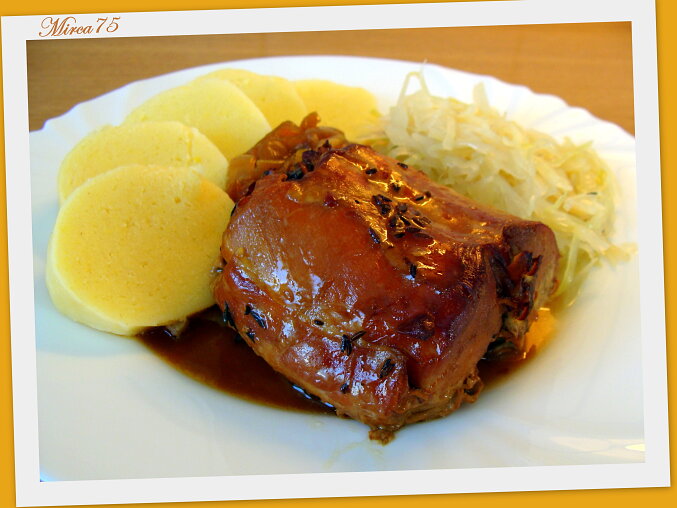 Aromatic Herb Rabbit with White Wine