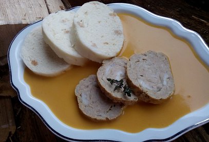 Sekaná svíčková s krémovou omáčkou