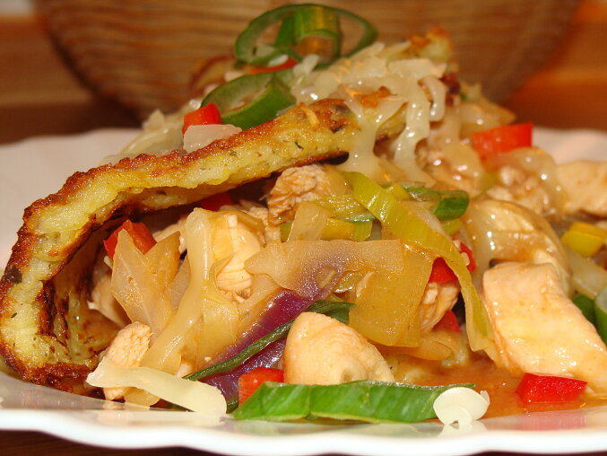 Bramborák Stuffed with Chicken (Czech Potato Pancake)