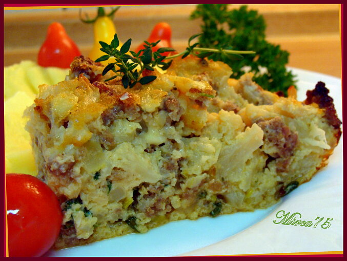 Cauliflower Bake with Minced Meat and Herbs