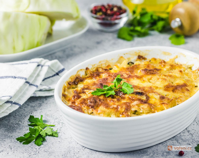 Baked Broccoli with Minced Meat and Potatoes