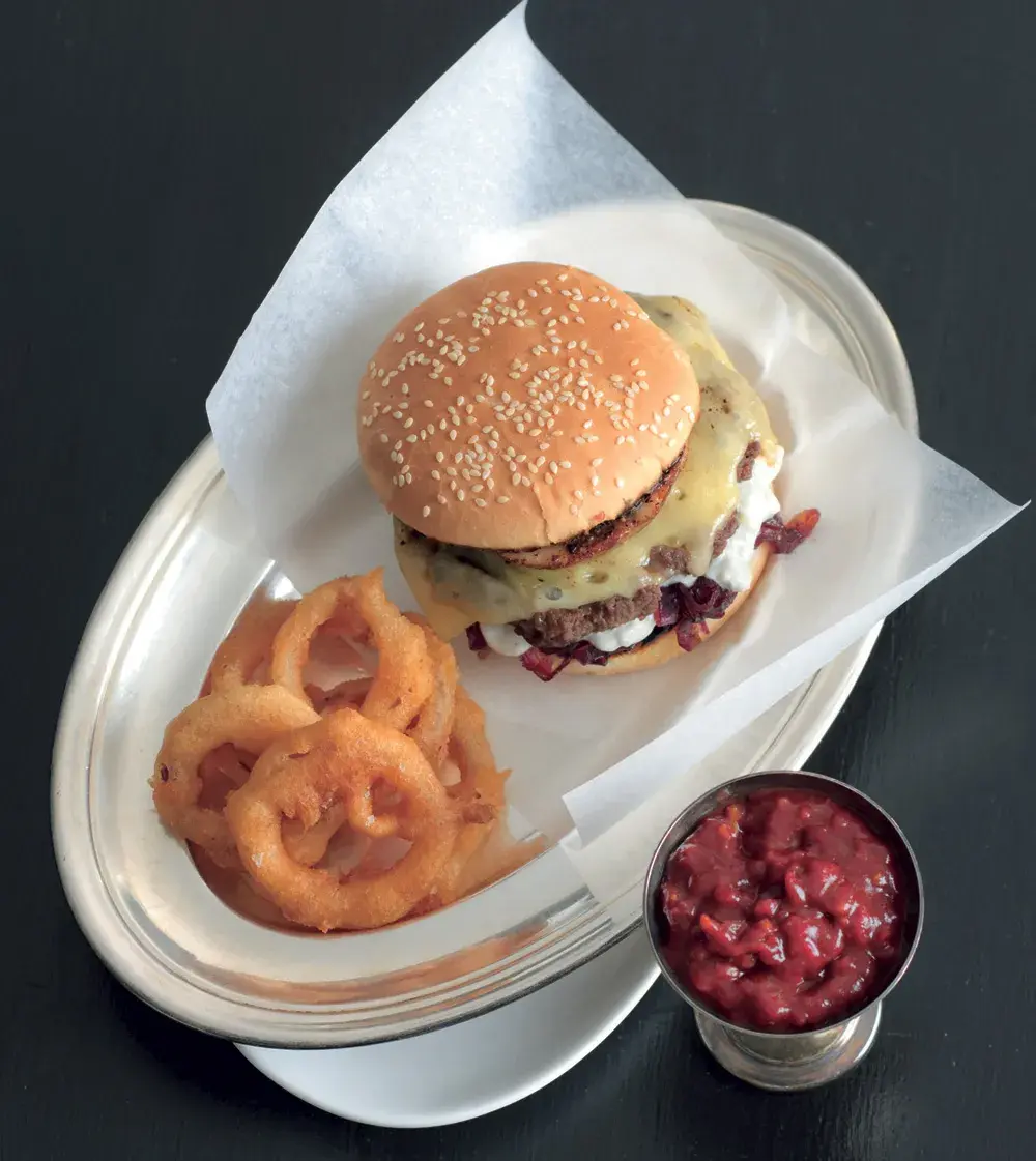 Luxusní domácí cheeseburger