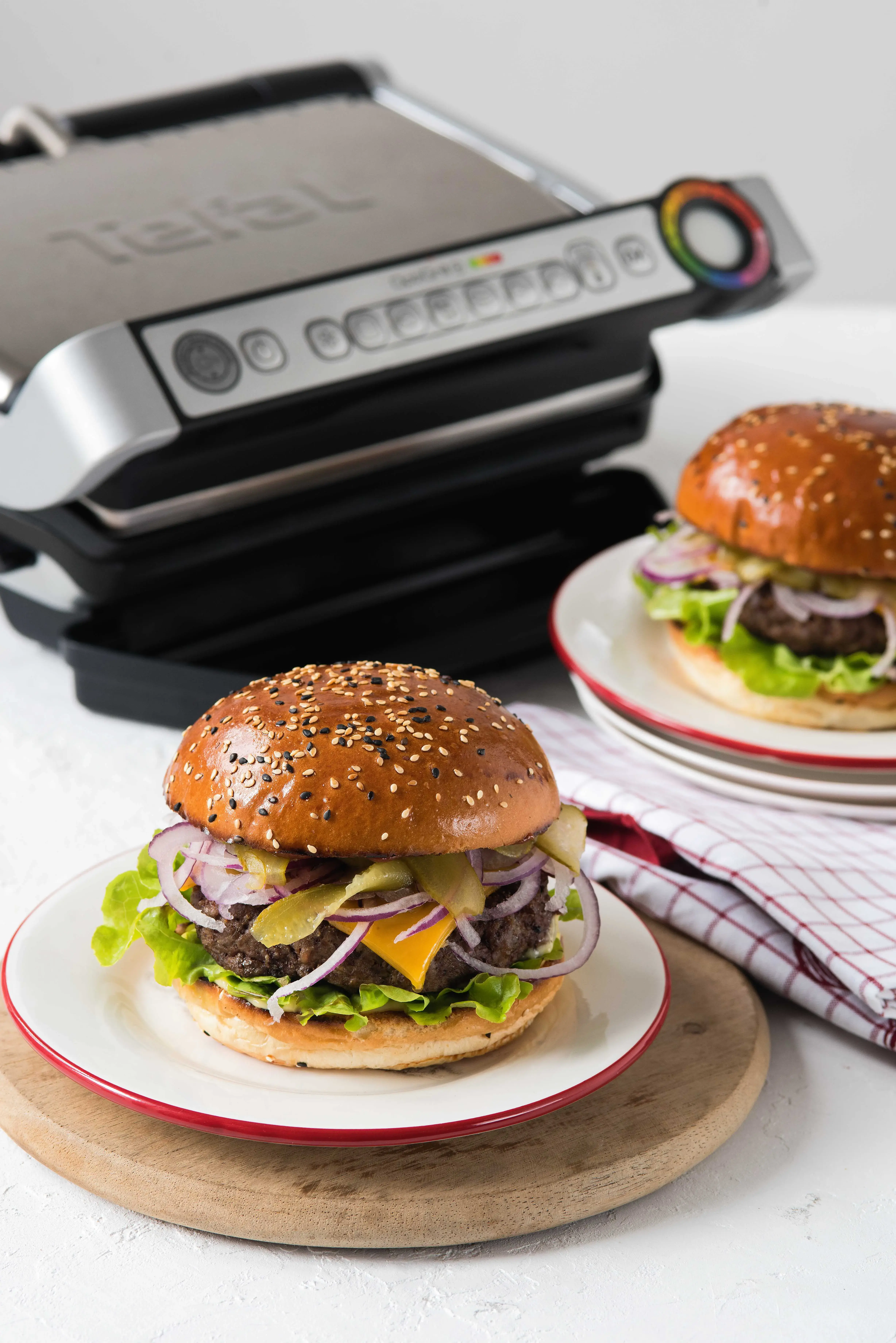 Hovězí burgery z kontaktního grilu
