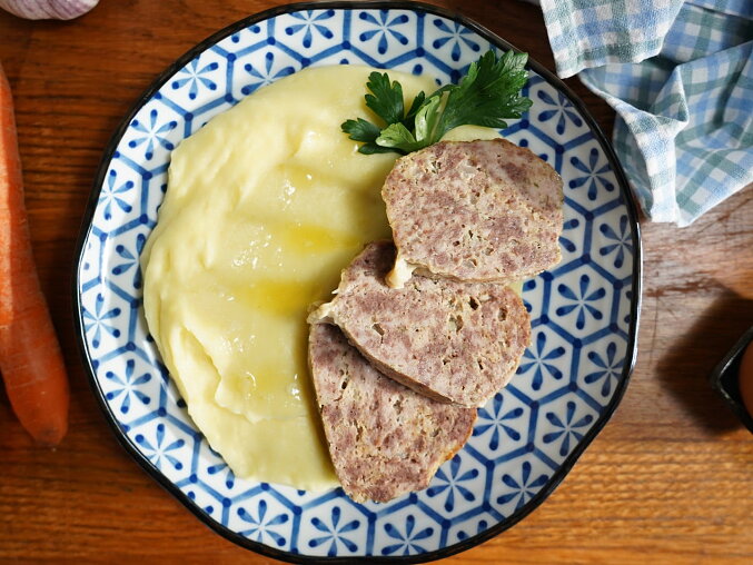 Domácí pečená sekaná z mletého masa