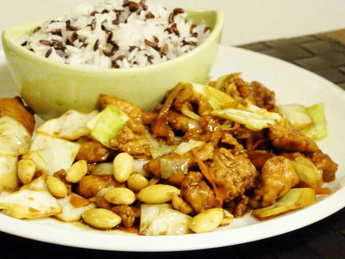 Kung pao z kuřecích prsou s mandlemi