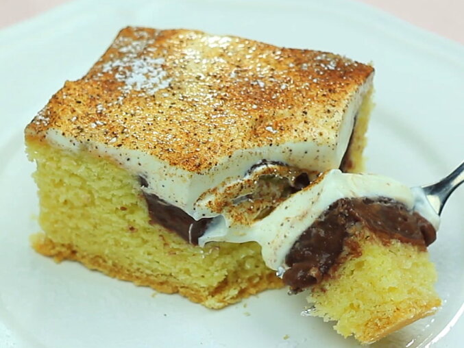 Buchta with Sour Cream and Pudding (Czech Sheet Cake)