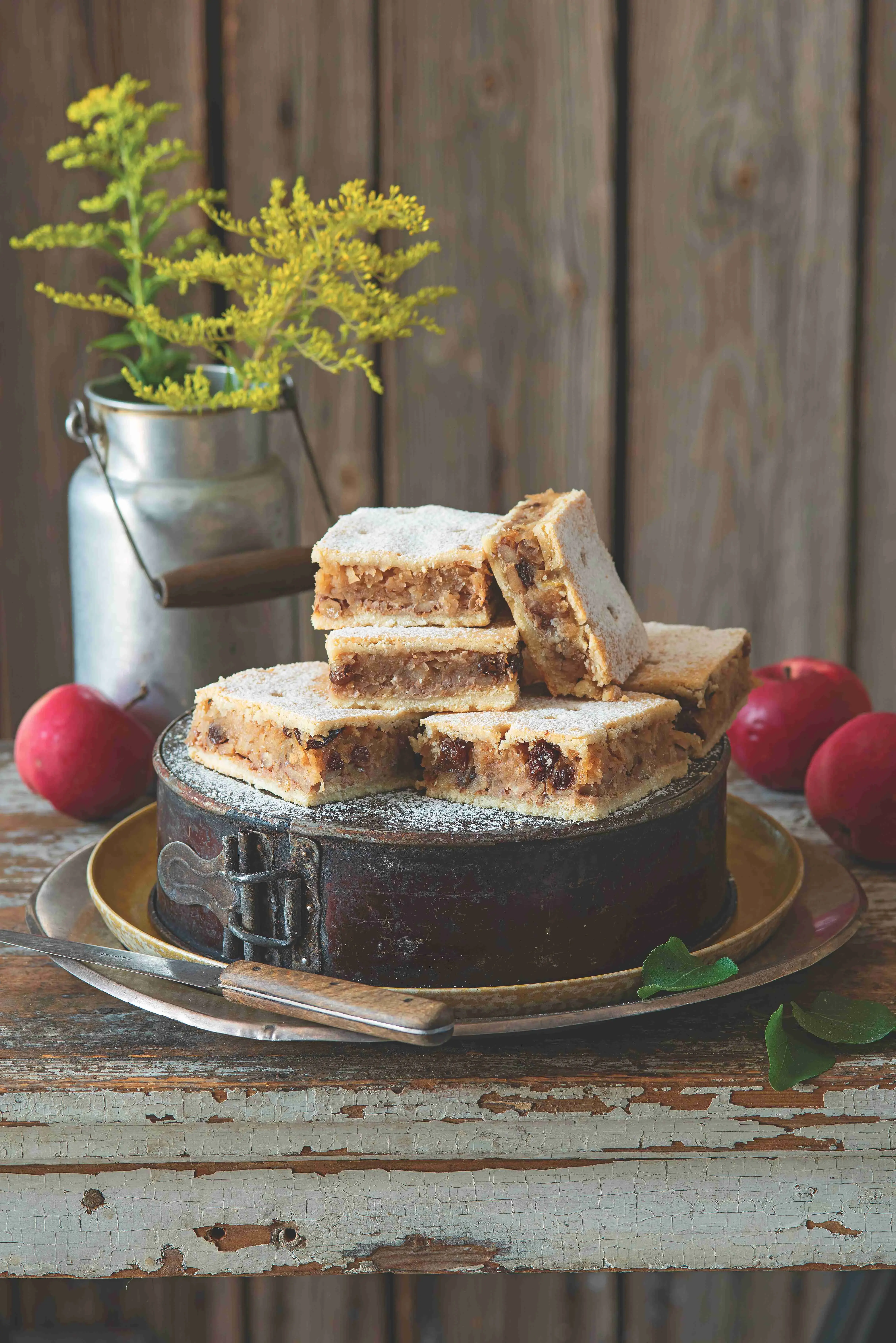 Apple Linzer Slices