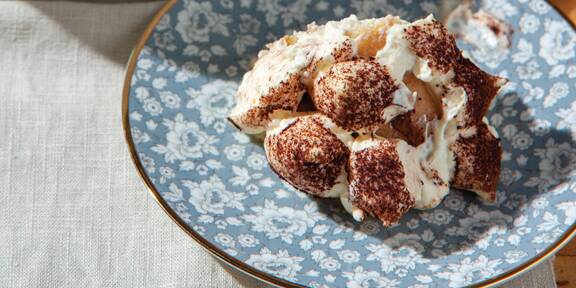 Classic Italian Tiramisu