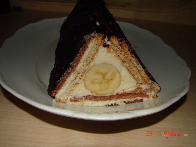 No-Bake BeBe Biscuit Roof Cake
