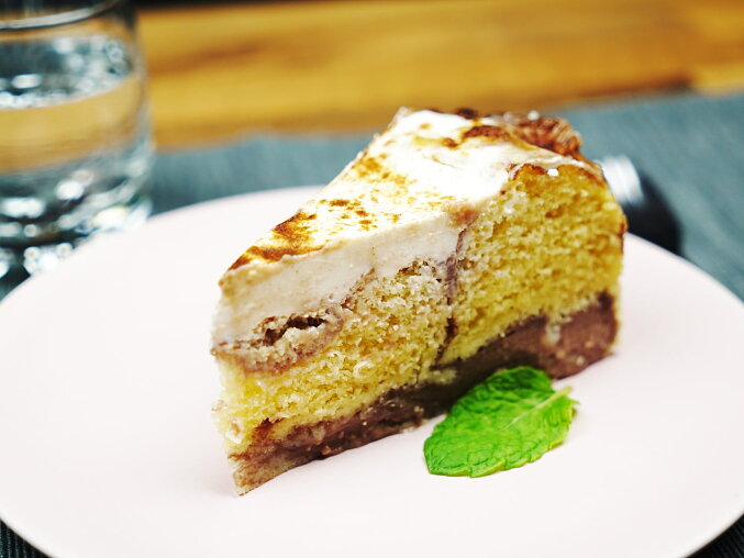 Czech Feather Cake with Pudding and Sour Cream