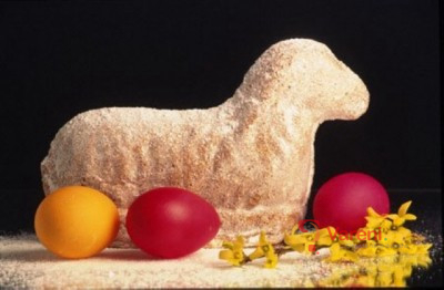 Easter Lamb Cake (Sponge Cake)