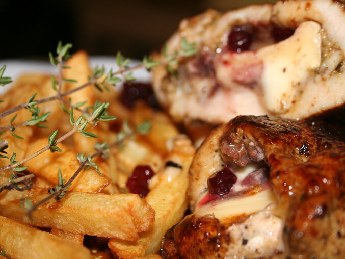 Chicken Rolls with Hermelín (Czech Camembert-style Cheese) and Cranberries in Thyme Marinade