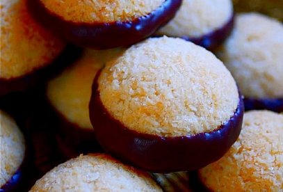 Rychlé kokosky raz dva (Quick Czech Coconut Macaroons)