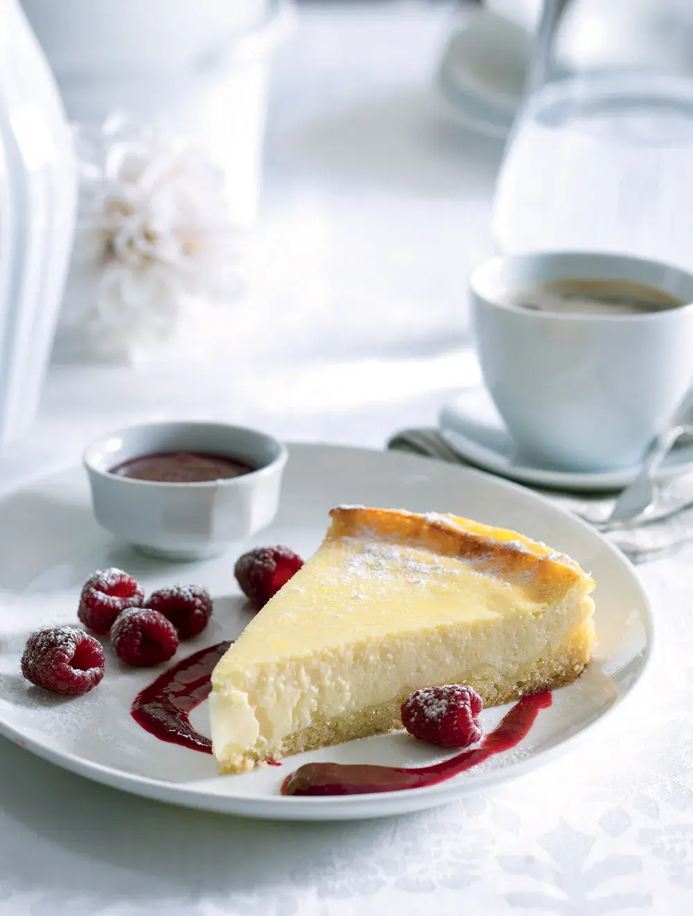 Tender Quark Cake with Raspberry Sauce