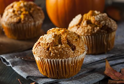 Pumpkin Muffins with Cinnamon and Walnuts