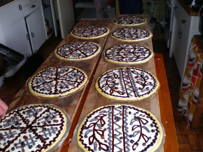 Chodské koláče (Czech Kolaches with Quark, Poppy Seed and Plum Jam)