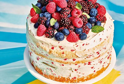 Sponge Cake with Raspberry Mascarpone Cream