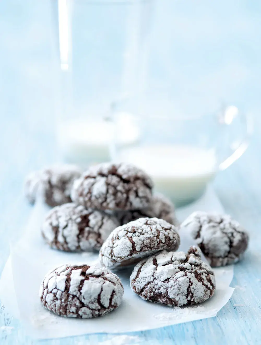 Cracked Chocolate Crinkle Cookies