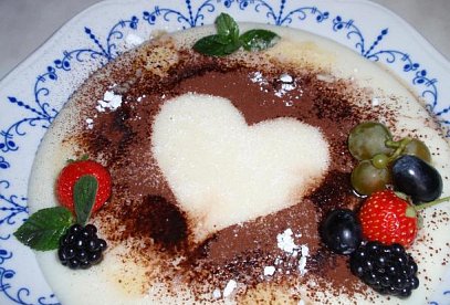 Creamy Semolina Porridge with Vanilla