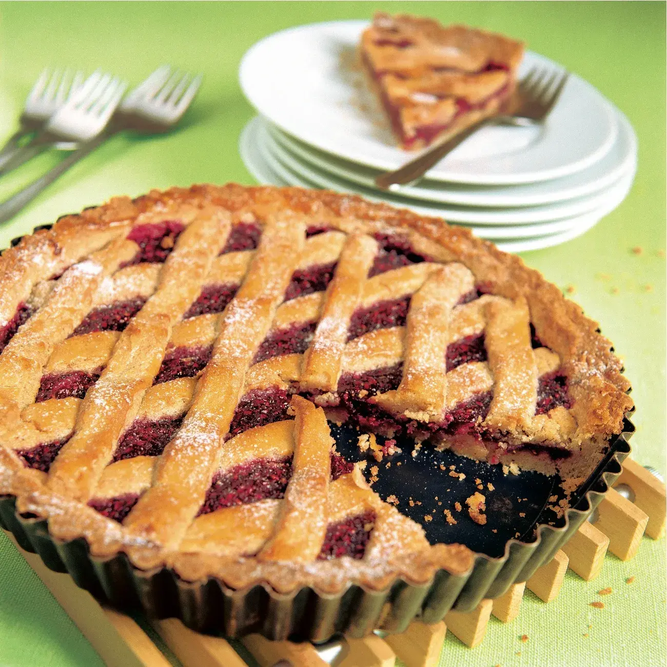 Linzer Tart with Redcurrant Filling