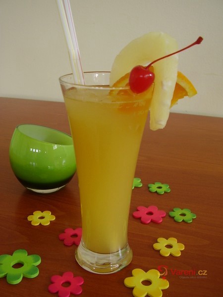 Pina Colada with Coconut Liqueur