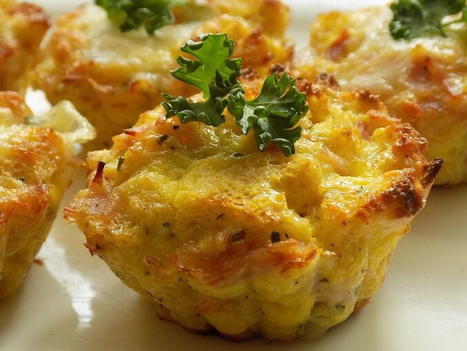 Baked Eggs in Bread Cups