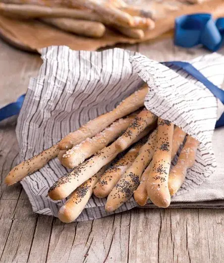 Domácí slané tyčky z kynutého těsta