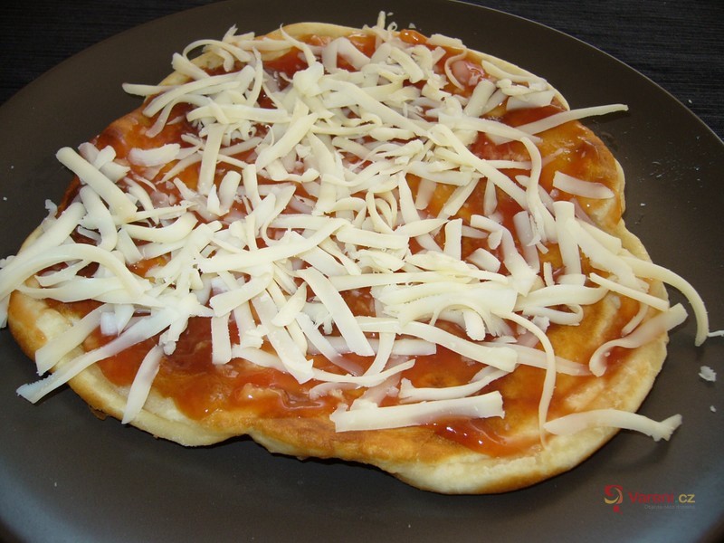 Slovak Langoše (Kefir Fried Dough Flatbread)