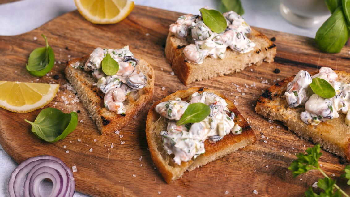 Italské crostini s mořskými plody