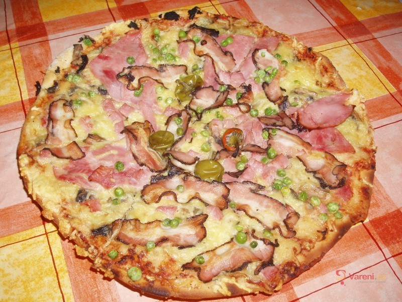 Fofr pizza z domácího těsta