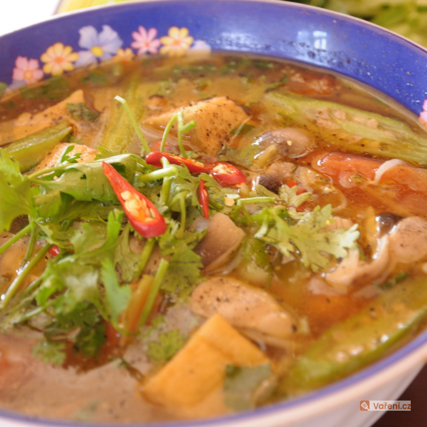 Fat-Burner Soup with White Cabbage and Onion