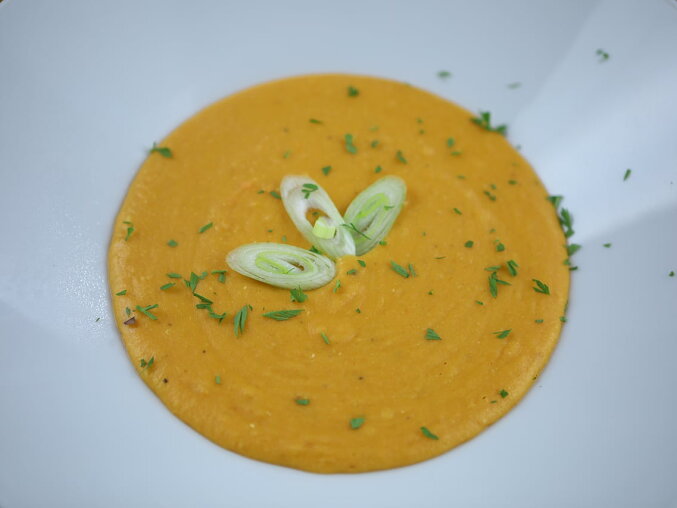 Red Lentil and Fresh Cheese Soup