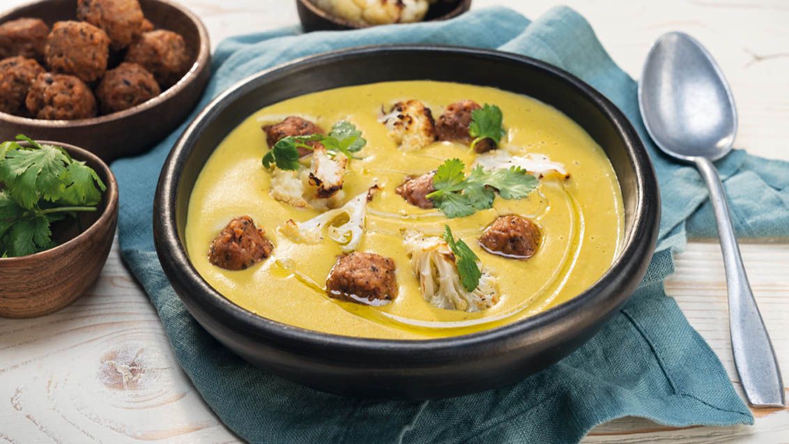 Creamy Roasted Cauliflower Soup with Curry