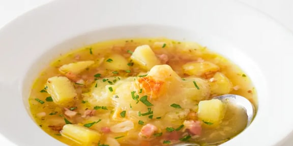 Festive Haná Garlic Soup with Olomouc Cheese
