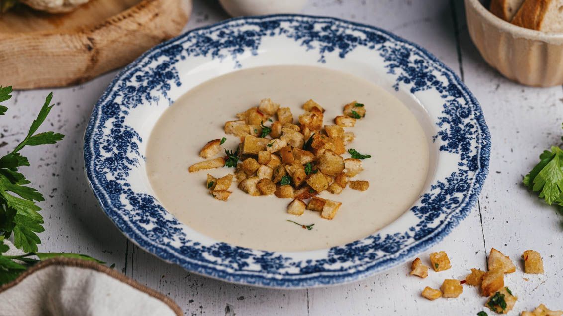 Creamy Cauliflower Soup with Seasoned Croutons